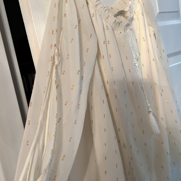 Guess Off The Shoulder Chiffon Blouse - Picture 2 of 5